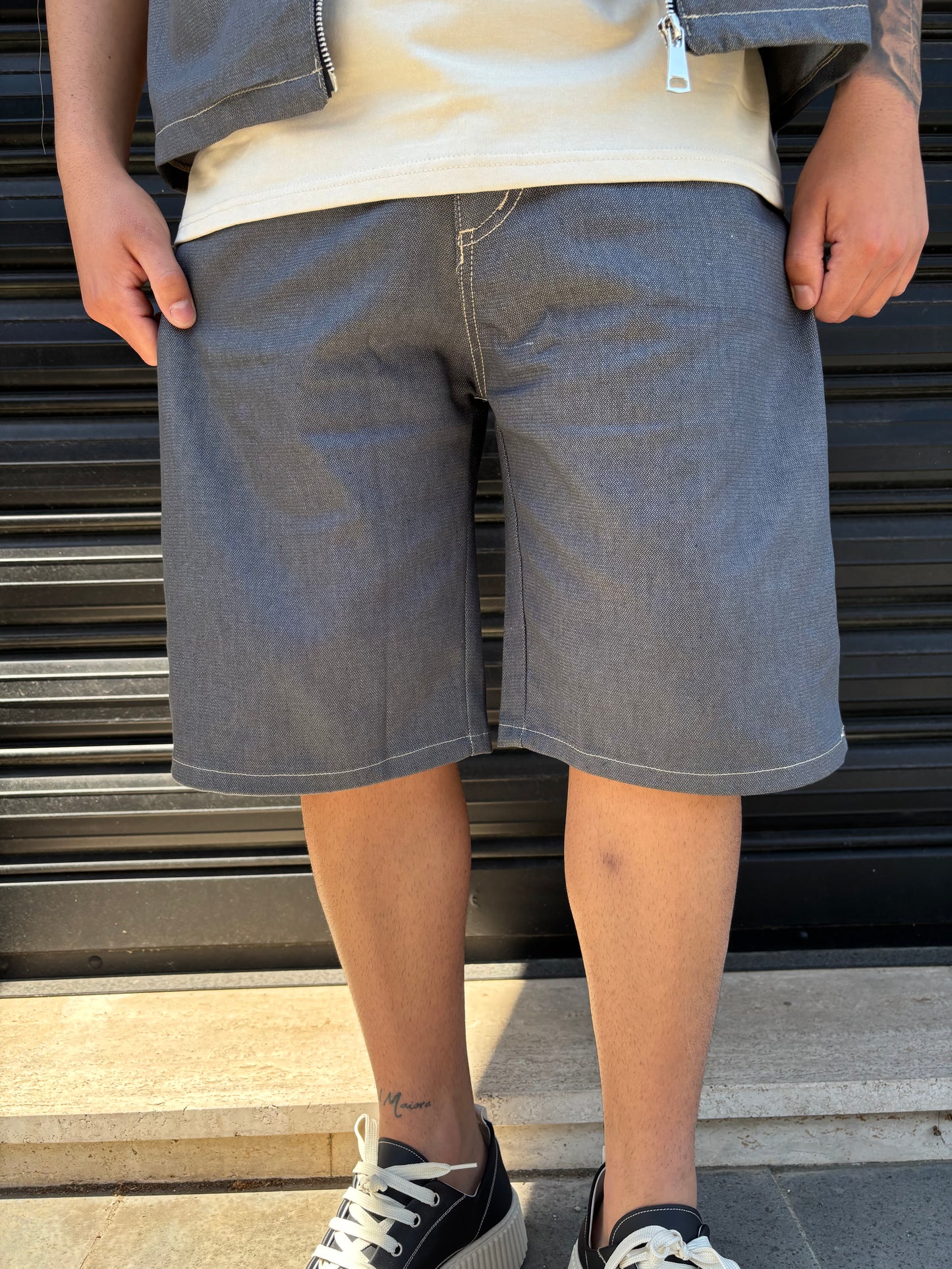 Completo corto in jeans grigio chiaro