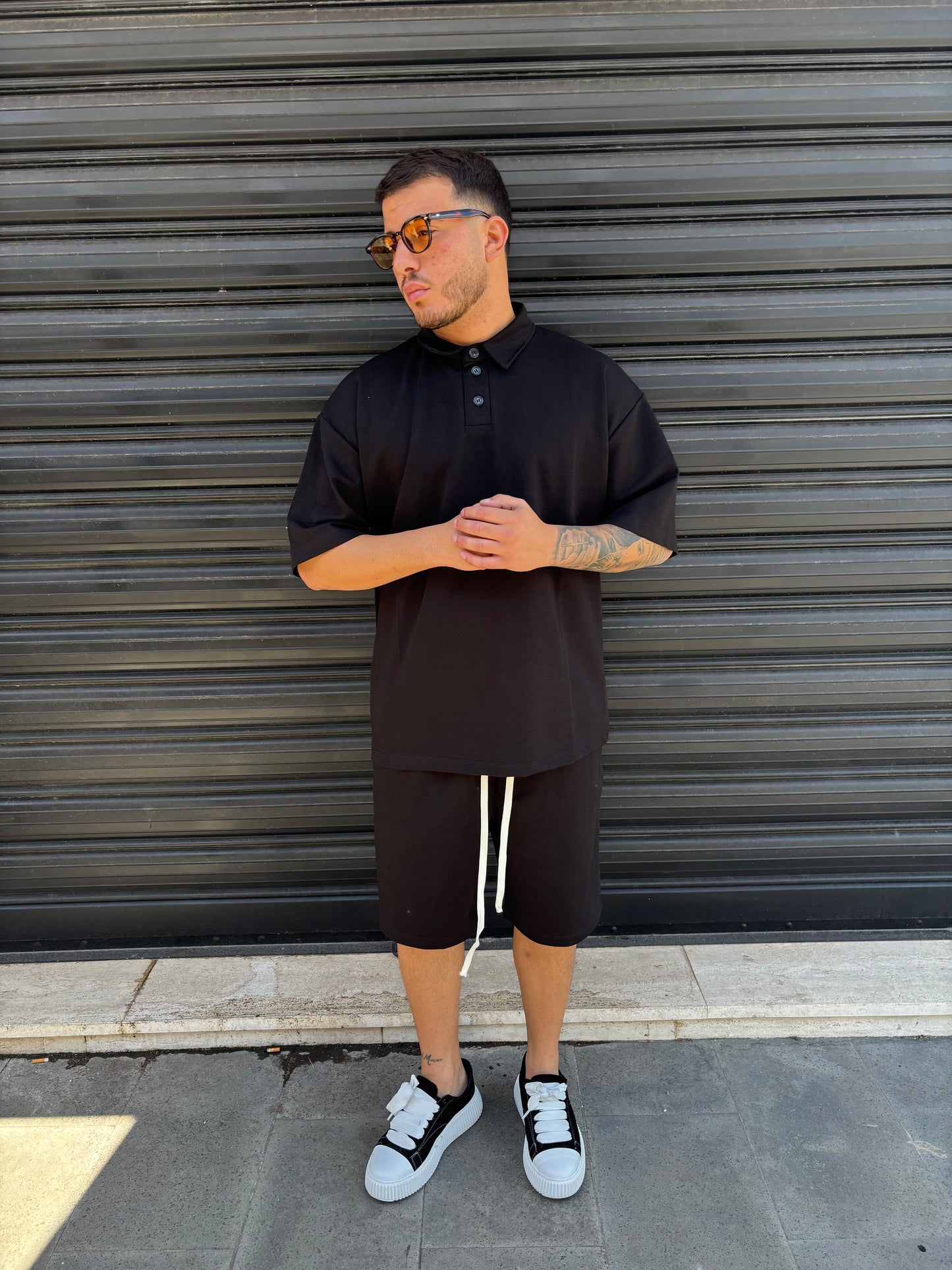 Completo premium polo e pantaloncino nero