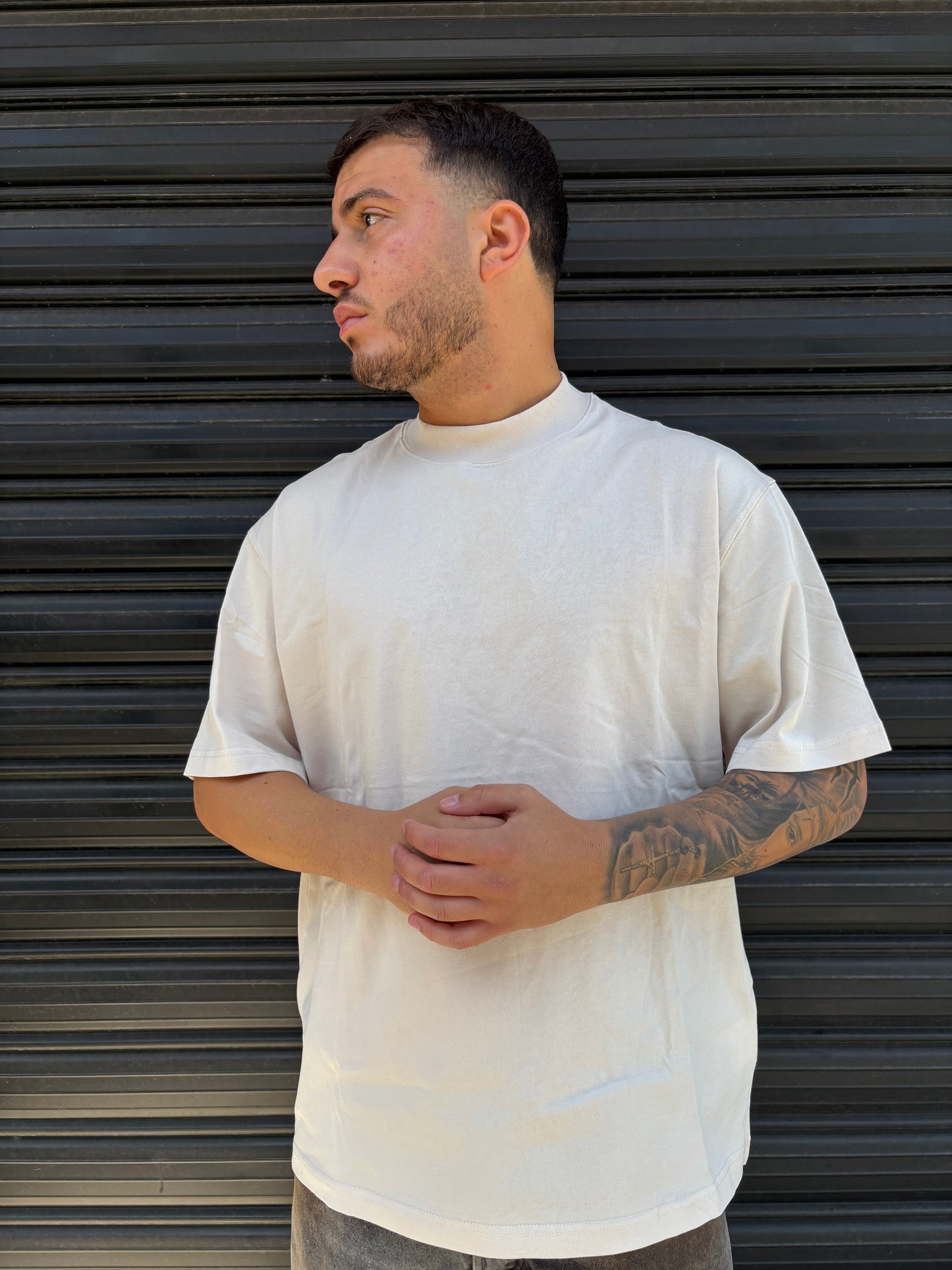 T-shirt premium sabbia colletto