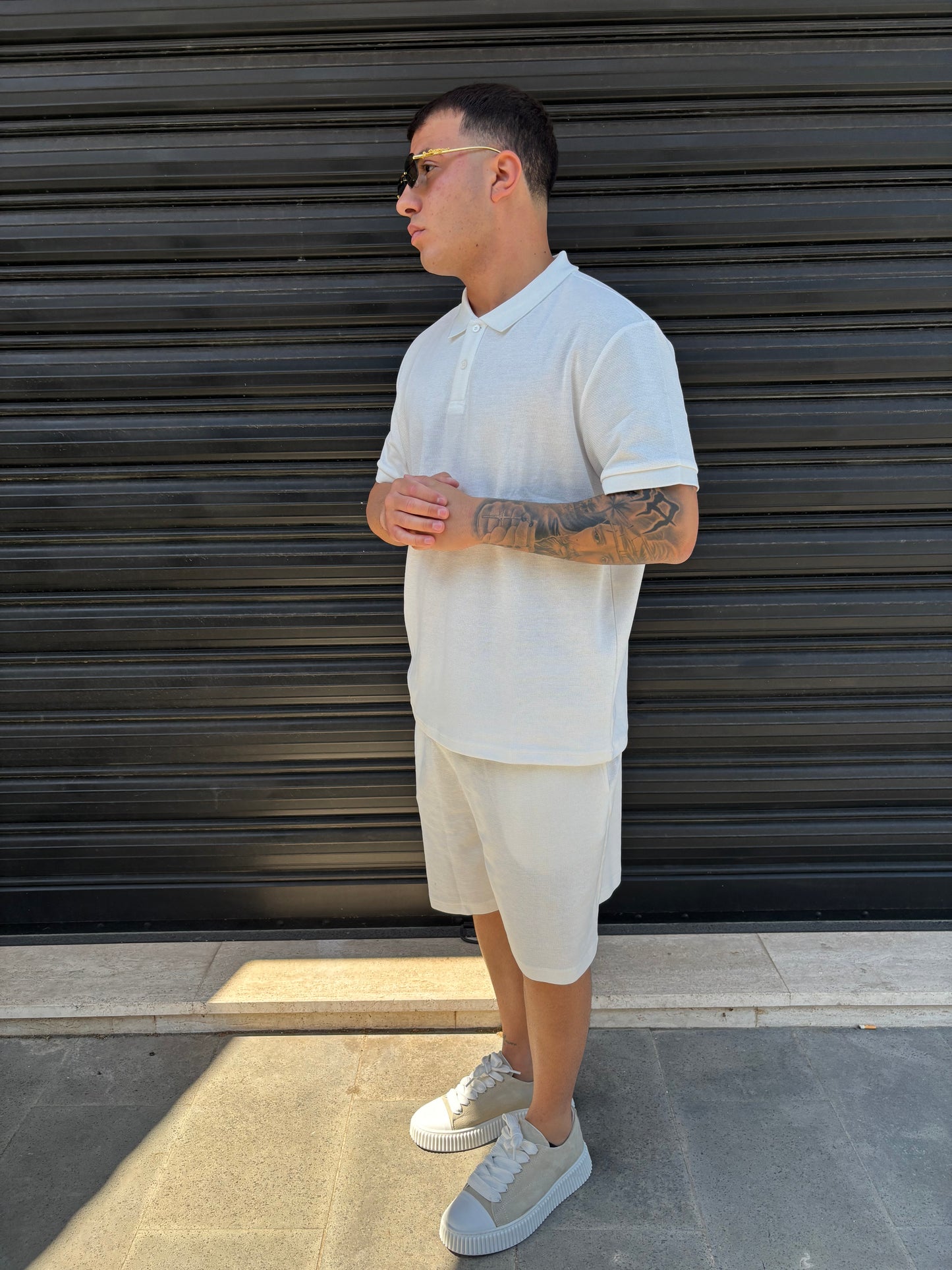 Completo polo e pantaloncino bianco