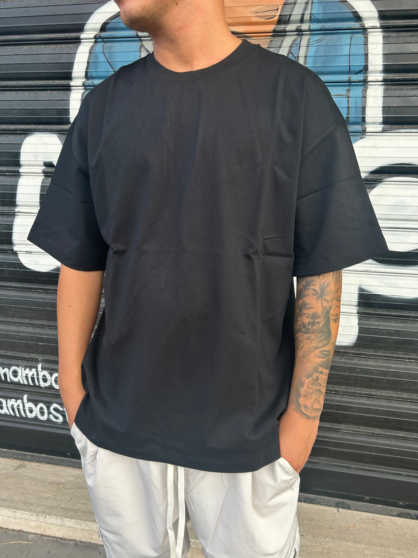 T-shirt nera ficko