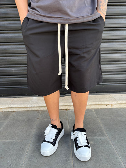Pantaloncino nero classico