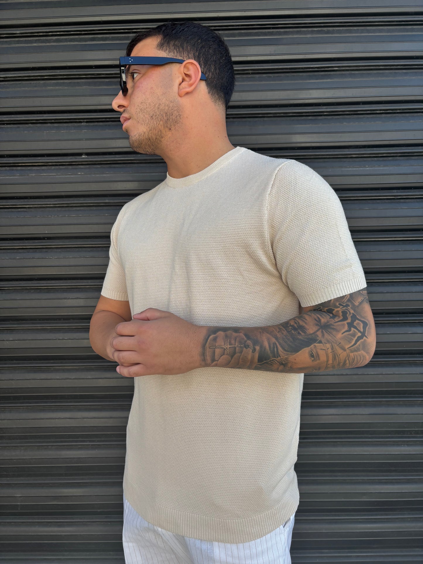 Maglia beige ricamata