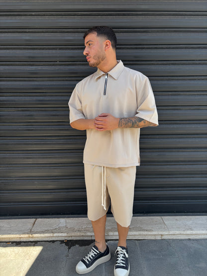 Completo maglia mezza zip e pantaloncino beige