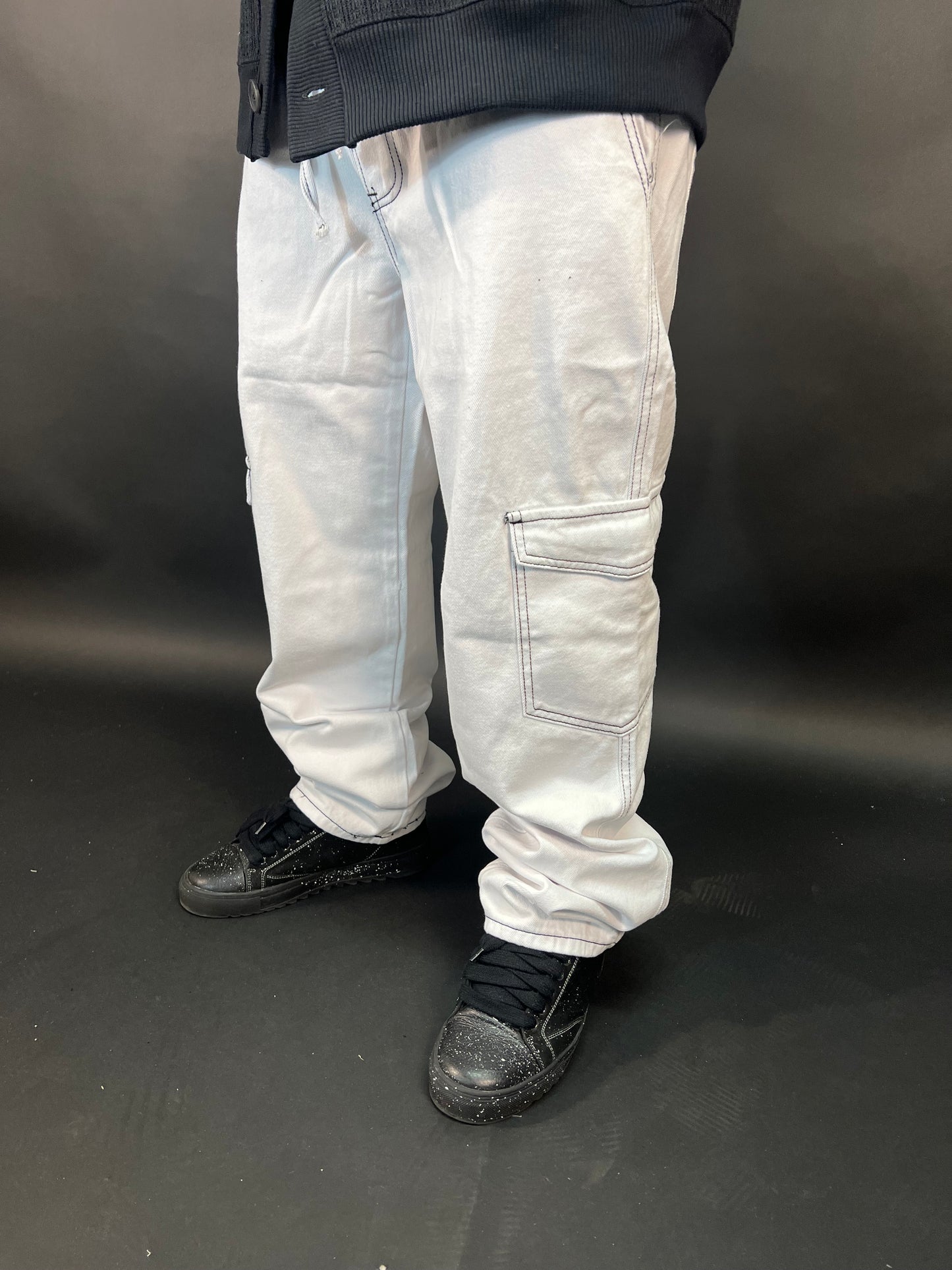 Baggy white patt