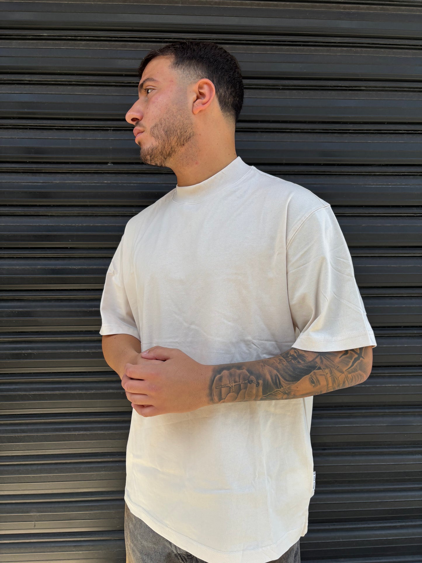 T-shirt premium sabbia colletto